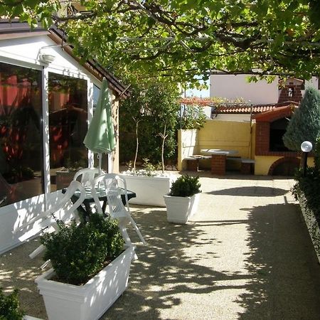 Akvarij - One Bedroom Baska  Exterior photo